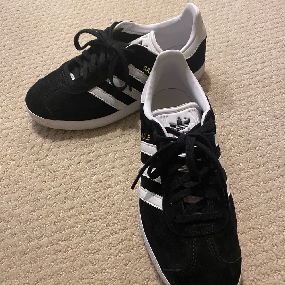 Adidas gazelle sneaker
